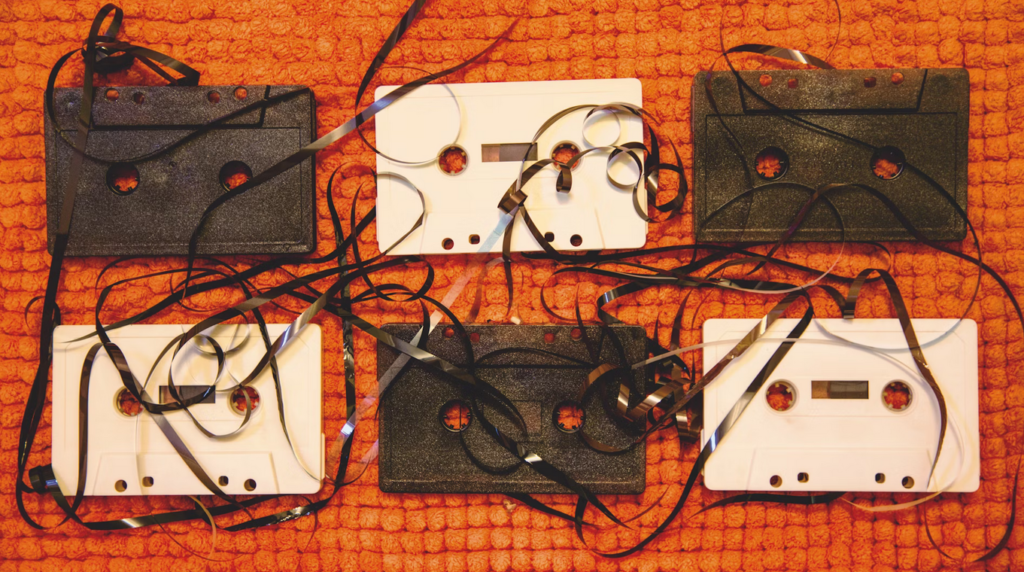 Digital Twins: Bridging the Physical and Virtual Worlds